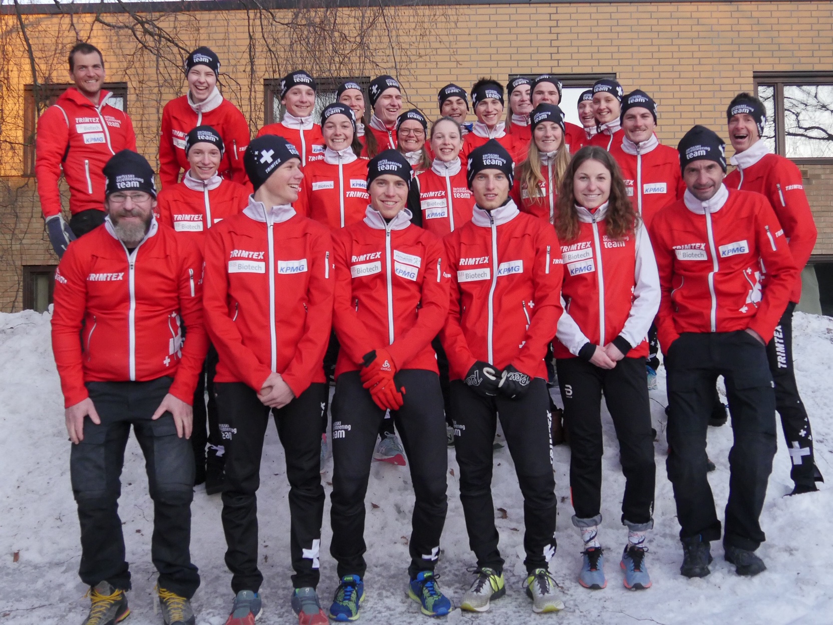 Antonia mit dem Schweizer Team (Bild: Antonia Erhart)